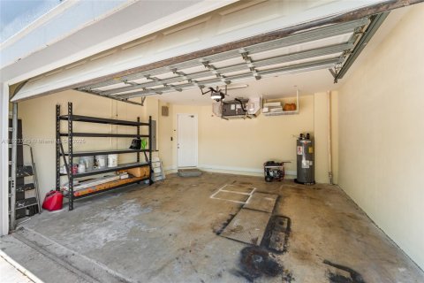 Townhouse in Fort Lauderdale, Florida 3 bedrooms, 273.69 sq.m. № 1788597 - photo 27