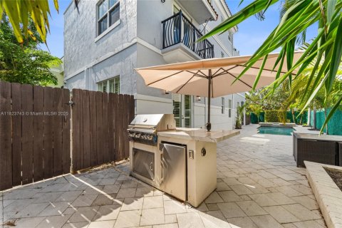 Townhouse in Fort Lauderdale, Florida 3 bedrooms, 273.69 sq.m. № 1788597 - photo 30