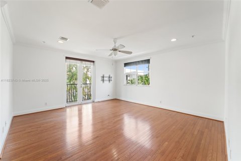 Townhouse in Fort Lauderdale, Florida 3 bedrooms, 273.69 sq.m. № 1788597 - photo 7