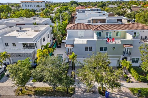 Townhouse in Fort Lauderdale, Florida 3 bedrooms, 273.69 sq.m. № 1788597 - photo 12