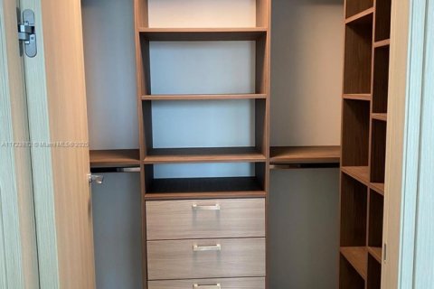 Copropriété à vendre à Miami, Floride: 1 chambre, 86.31 m2 № 1702683 - photo 11