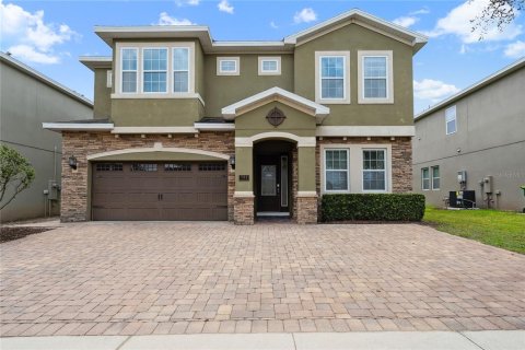 House in Kissimmee, Florida 10 bedrooms, 439.71 sq.m. № 2099259