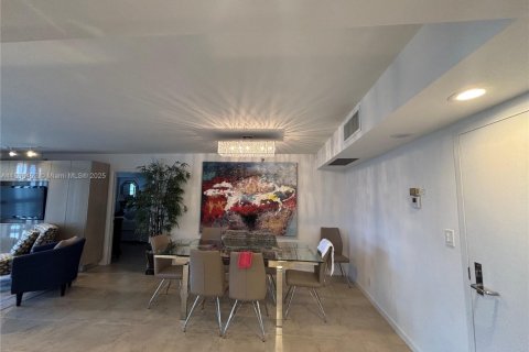 Copropriété à louer à Aventura, Floride: 2 chambres, 106.84 m2 № 1962632 - photo 8