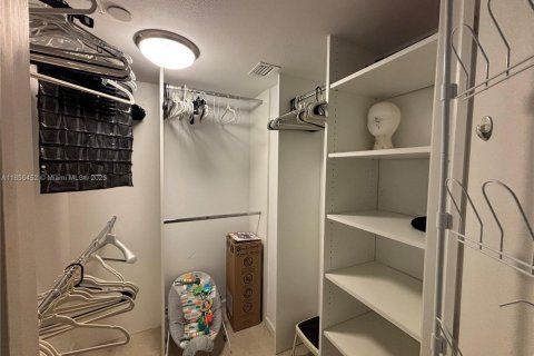 Copropriété à louer à Aventura, Floride: 2 chambres, 106.84 m2 № 1962632 - photo 12