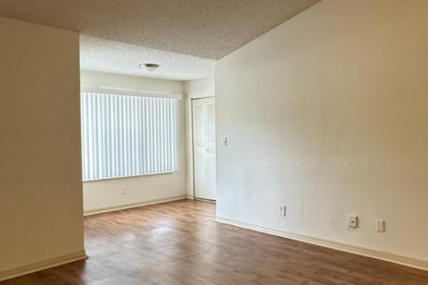 Condo in Plantation, Florida, 1 bedroom  № 1231557 - photo 1