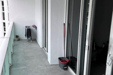 Condo in Sunny Isles Beach, Florida, 1 bedroom  № 2013747 - photo 24