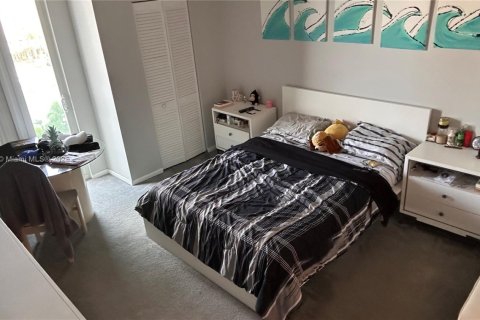 Condo in Sunny Isles Beach, Florida, 1 bedroom  № 2013747 - photo 19