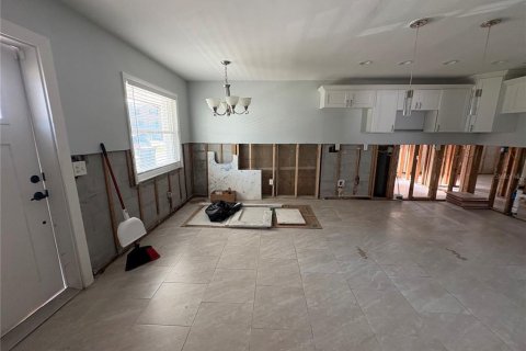 Casa en venta en Tampa, Florida, 3 dormitorios, 106.74 m2 № 2098240 - foto 4