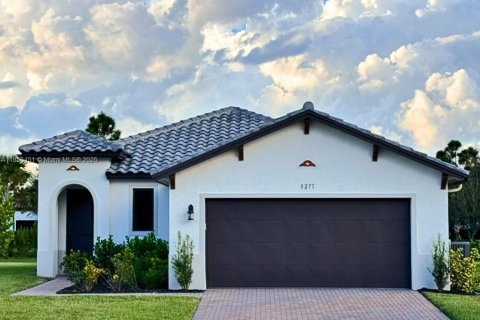 Casa en Ave Maria, Florida 3 dormitorios, 160.35 m2 № 2013182