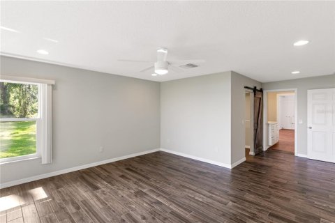 House in Wildwood, Florida 4 bedrooms, 215.35 sq.m. № 1743743 - photo 8