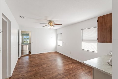 House in Wildwood, Florida 4 bedrooms, 215.35 sq.m. № 1743743 - photo 11