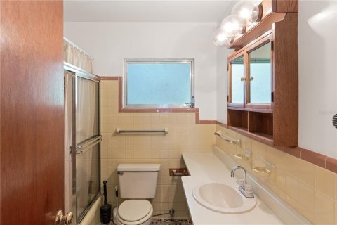 House in Wildwood, Florida 4 bedrooms, 215.35 sq.m. № 1743743 - photo 18