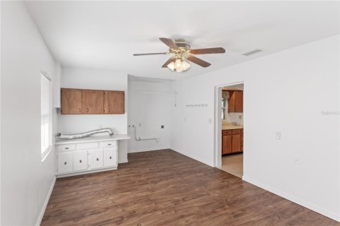 House in Wildwood, Florida 4 bedrooms, 215.35 sq.m. № 1743743 - photo 10