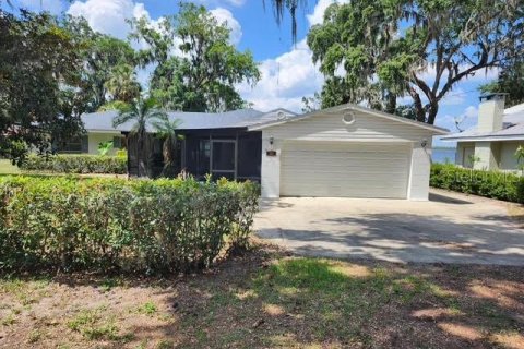 House in Wildwood, Florida 4 bedrooms, 215.35 sq.m. № 1743743 - photo 1