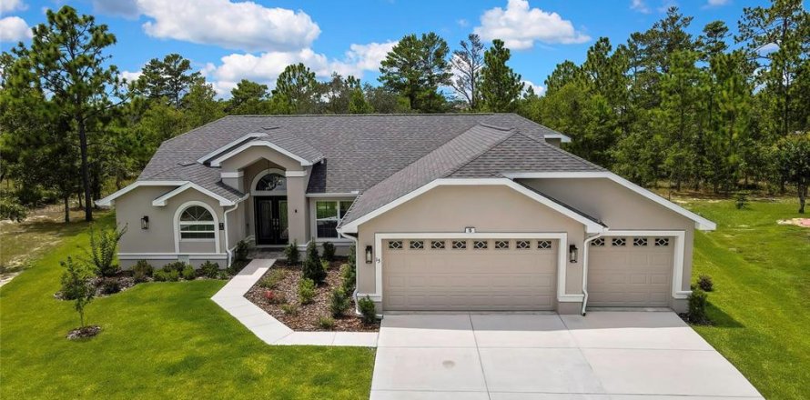 House in Homosassa, Florida 3 bedrooms, 192.03 sq.m. № 1875836