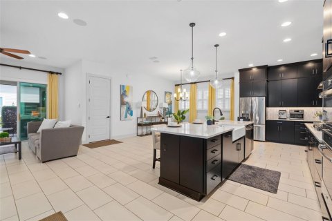 House in Lake Mary, Florida 4 bedrooms, 261.8 sq.m. № 2107123 - photo 15