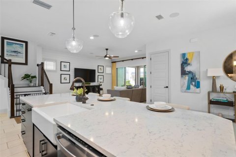 House in Lake Mary, Florida 4 bedrooms, 261.8 sq.m. № 2107123 - photo 17