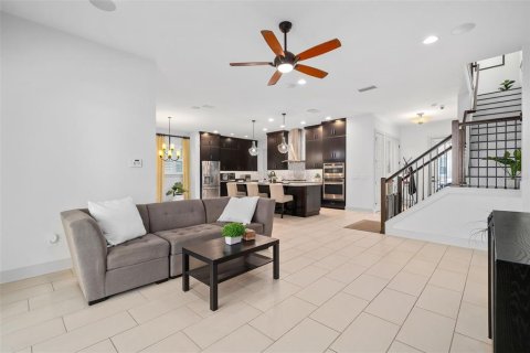 House in Lake Mary, Florida 4 bedrooms, 261.8 sq.m. № 2107123 - photo 21
