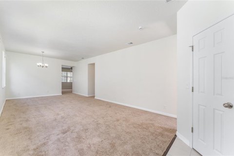 House in Davenport, Florida 4 bedrooms, 182.09 sq.m. № 1885650 - photo 3