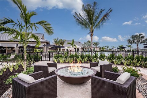 House in Naples, Florida 3 bedrooms № 2191355 - photo 5