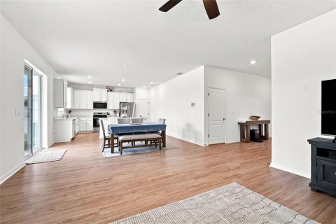 Villa ou maison à vendre à Land O' Lakes, Floride: 4 chambres, 238.39 m2 № 2322606 - photo 6