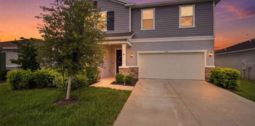 Villa ou maison à Land O' Lakes, Floride 4 chambres, 238.39 m2 № 2322606