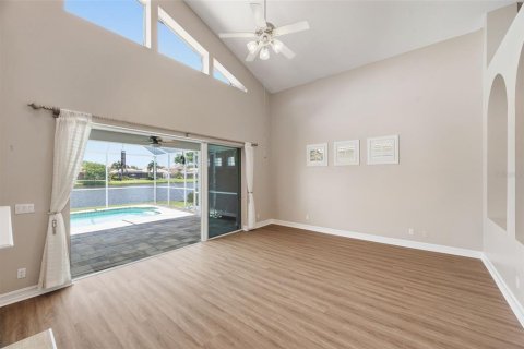 Casa en venta en Largo, Florida, 3 dormitorios, 250.37 m2 № 2195792 - foto 3