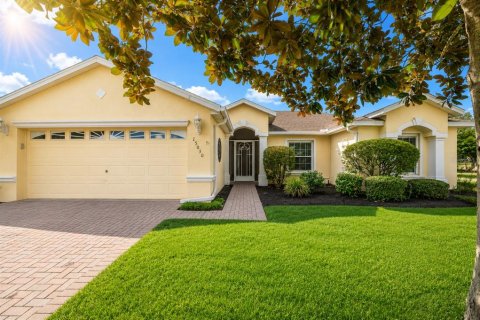 House in Ocala, Florida 3 bedrooms, 215.9 sq.m. № 2216018