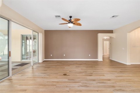 Villa ou maison à vendre à Ocala, Floride: 3 chambres, 215.9 m2 № 2216018 - photo 12