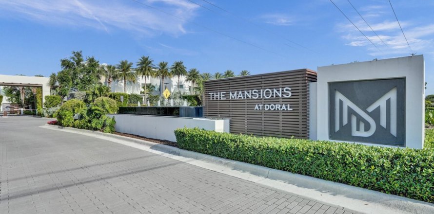 Casa en Doral, Florida 6 dormitorios, 590.39 m2 № 1096267