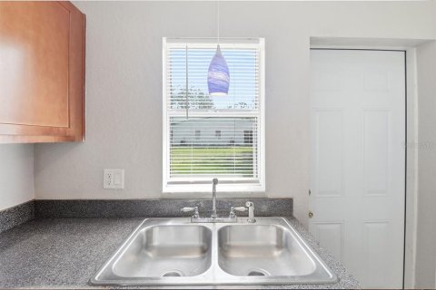 Commercial property in Citrus Springs, Florida 4 bedrooms, 162.58 sq.m. № 2213447 - photo 18
