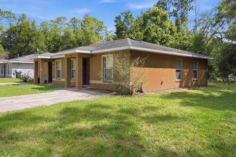 Commercial property in Citrus Springs, Florida 4 bedrooms, 162.58 sq.m. № 2213447 - photo 3