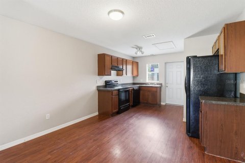 Commercial property in Citrus Springs, Florida 4 bedrooms, 162.58 sq.m. № 2213447 - photo 11
