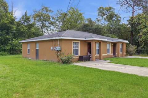 Commercial property in Citrus Springs, Florida 4 bedrooms, 162.58 sq.m. № 2213447 - photo 2