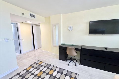 Condo in Sunny Isles Beach, Florida, 1 bedroom  № 2060772 - photo 19