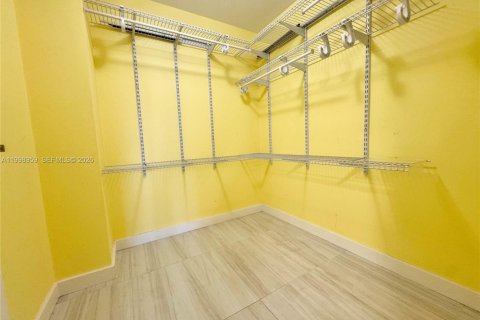 Condo in Sunny Isles Beach, Florida, 1 bedroom  № 2060772 - photo 21