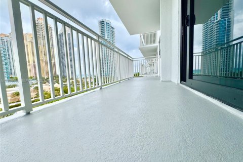 Condo in Sunny Isles Beach, Florida, 1 bedroom  № 2060772 - photo 5