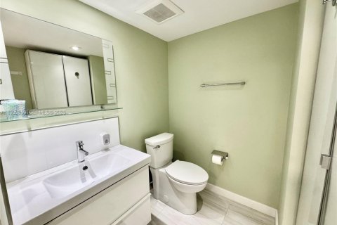 Condo in Sunny Isles Beach, Florida, 1 bedroom  № 2060772 - photo 26
