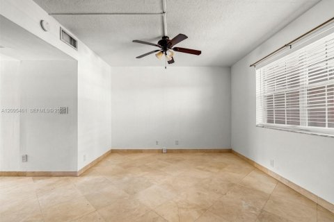 Copropriété à louer à Fort Lauderdale, Floride: 1 chambre, 45.8 m2 № 2387088 - photo 9