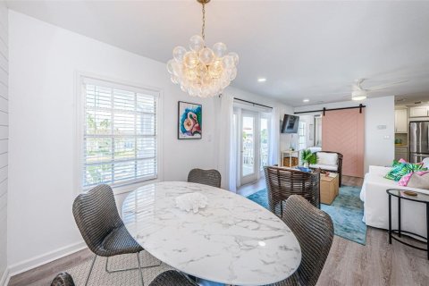Condominio en alquiler en Saint Petersburg, Florida, 1 dormitorio, 76.46 m2 № 1444535 - foto 9