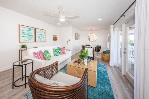 Condominio en alquiler en Saint Petersburg, Florida, 1 dormitorio, 76.46 m2 № 1444535 - foto 12