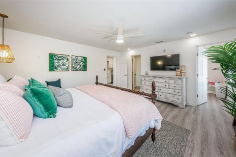 Condominio en alquiler en Saint Petersburg, Florida, 1 dormitorio, 76.46 m2 № 1444535 - foto 16