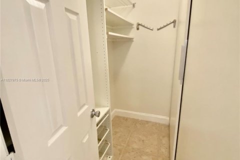 Copropriété à louer à Pompano Beach, Floride: 2 chambres, 77.57 m2 № 1799263 - photo 9