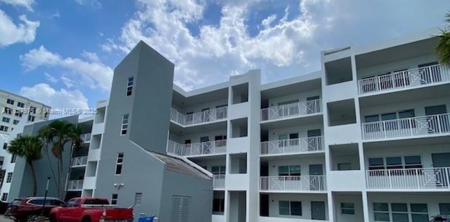 Condo à Pompano Beach, Floride, 2 chambres  № 1799263