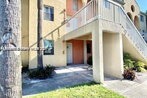 Condominio en Fort Lauderdale, Florida, 1 dormitorio  № 2077069