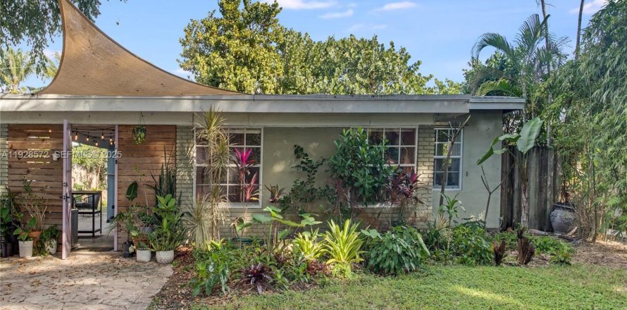 Villa ou maison à Fort Lauderdale, Floride 2 chambres, 120.03 m2 № 1988722
