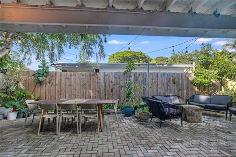 Villa ou maison à vendre à Fort Lauderdale, Floride: 2 chambres, 120.03 m2 № 1988722 - photo 6