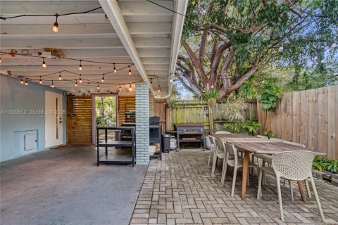 Villa ou maison à vendre à Fort Lauderdale, Floride: 2 chambres, 120.03 m2 № 1988722 - photo 5