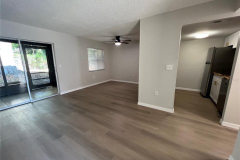 Condo in Sarasota, Florida, 1 bedroom  № 1196590 - photo 2