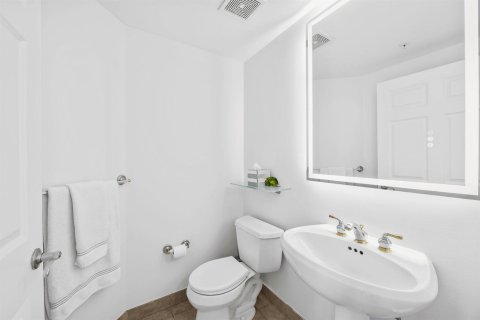 Copropriété à vendre à Fort Lauderdale, Floride: 3 chambres, 179.67 m2 № 2192188 - photo 23